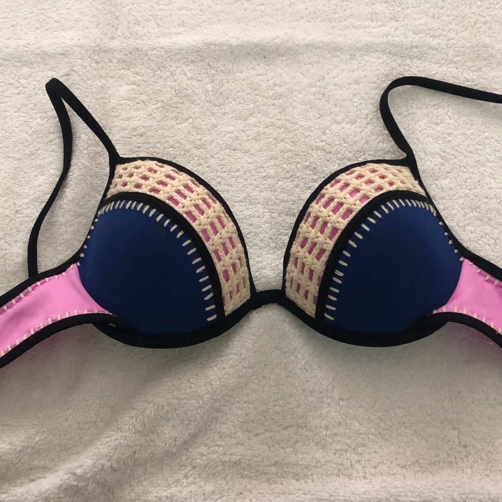 Bikini top